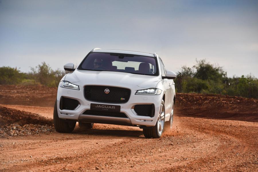  Jaguar F-Pace S 30d AWD 2016 года  (ZA) (фото 5 из 27)